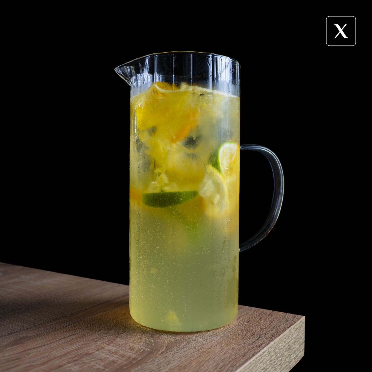 Лимонад безалкогольный цитрусовый микс в графине