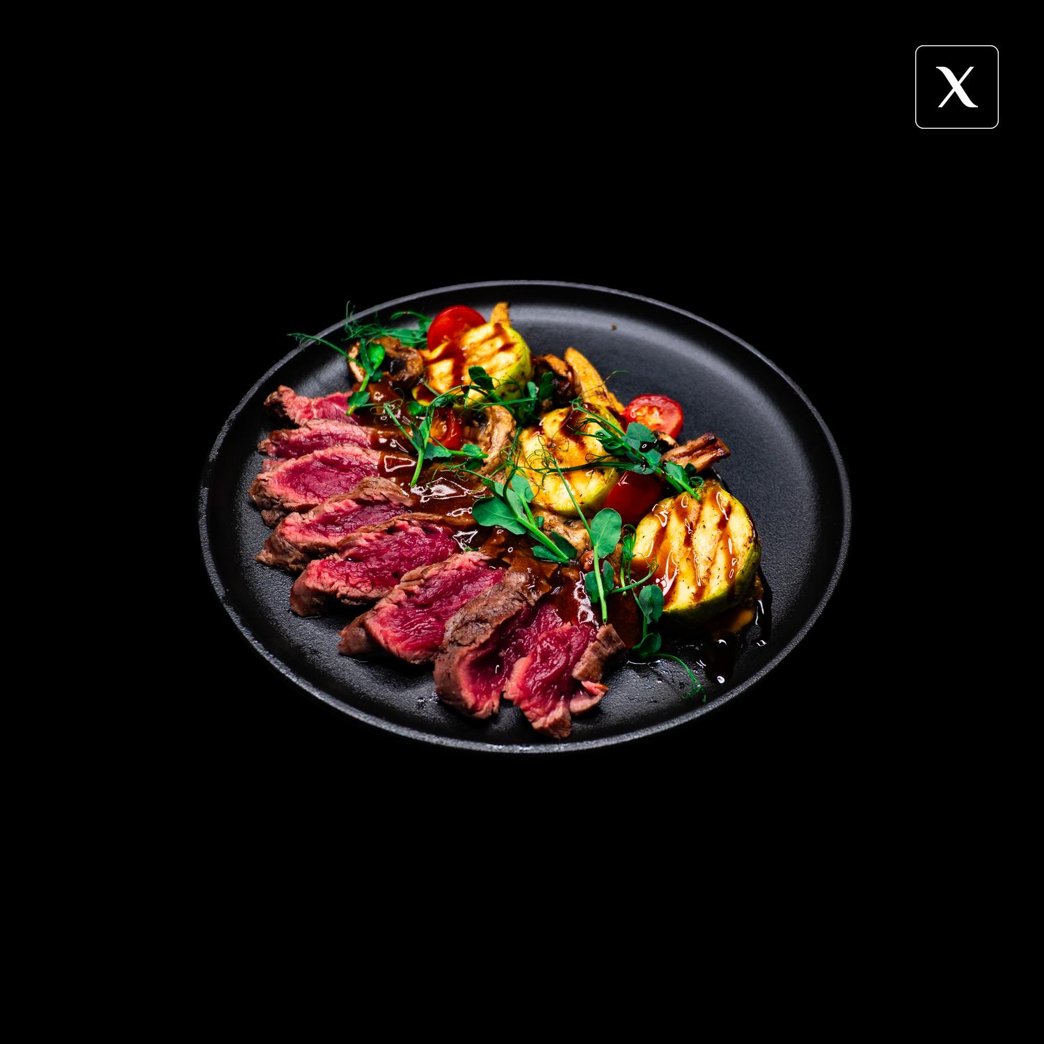 Стейк скерт с овощами гриль